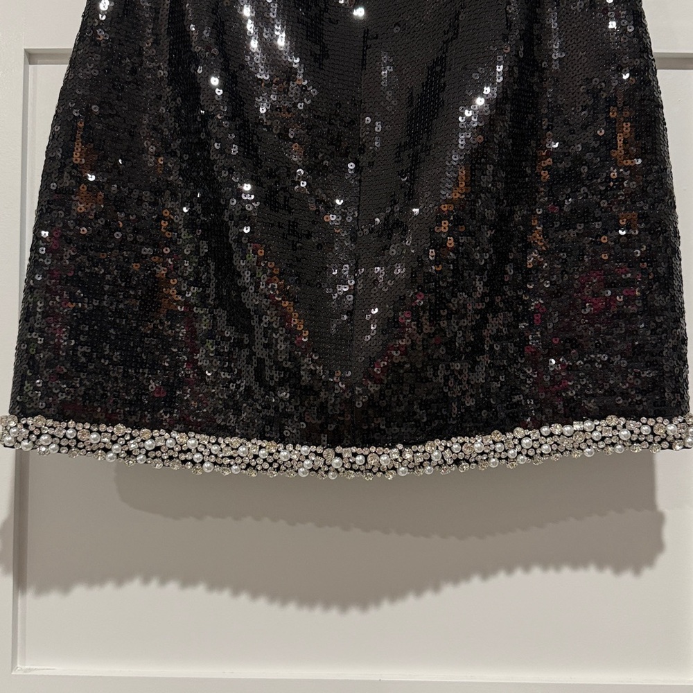 Veronica Beard Perry Pearl-Trim Sequin Skirt
Size 6.  Worn once - Picture 8 of 8